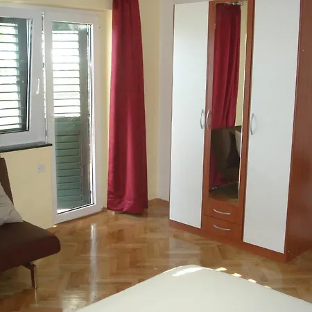 Smiljana Apartment Omis