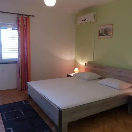 Smiljana Omis